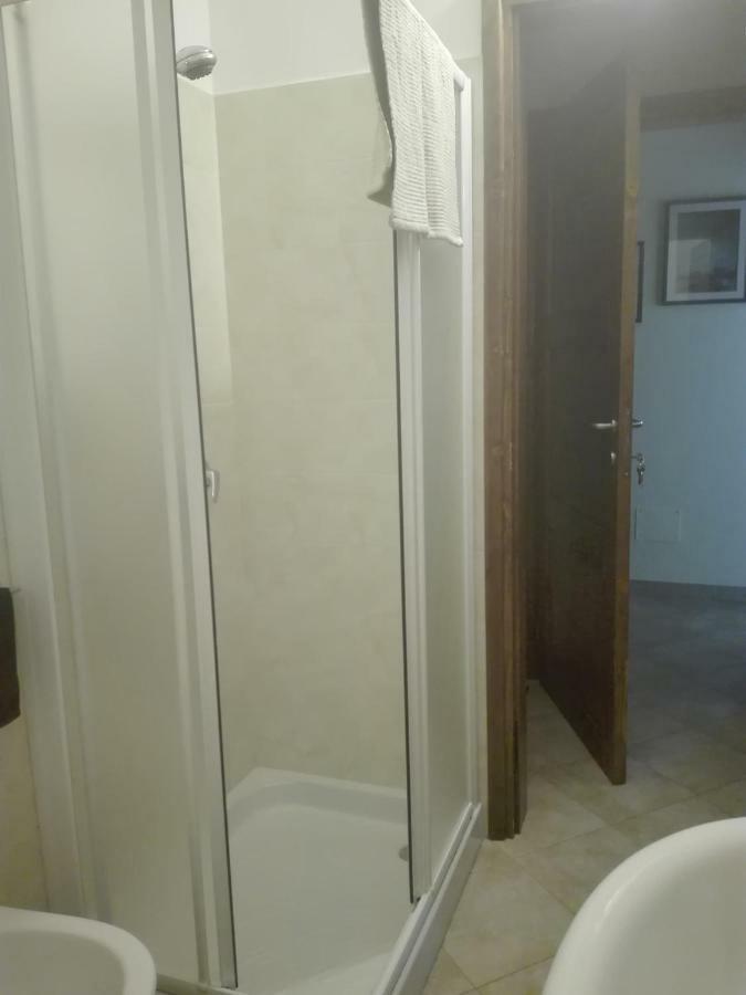 B&B Raggio Di Sole Сирмионе Экстерьер фото