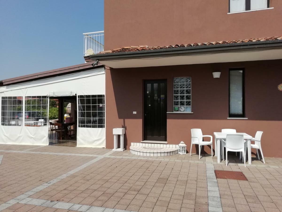 B&B Raggio Di Sole Сирмионе Экстерьер фото